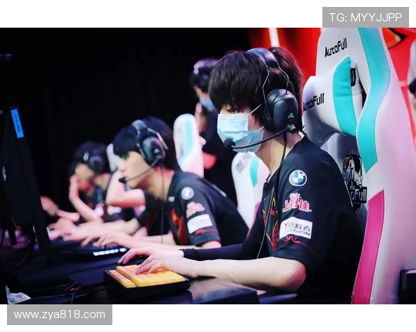 FPX战队在Major赛积分榜上以68分稳居第一位置竞争愈发激烈